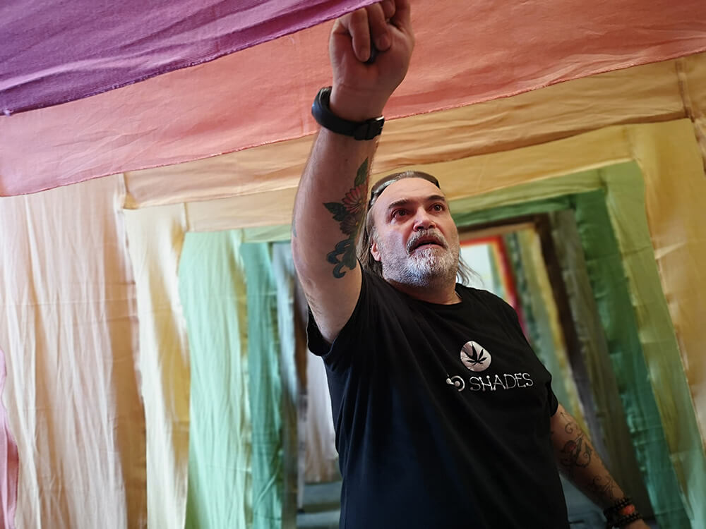 01-massimoburgio-burningmax-50shadesofgreen-salonecanapamilano2019-installation