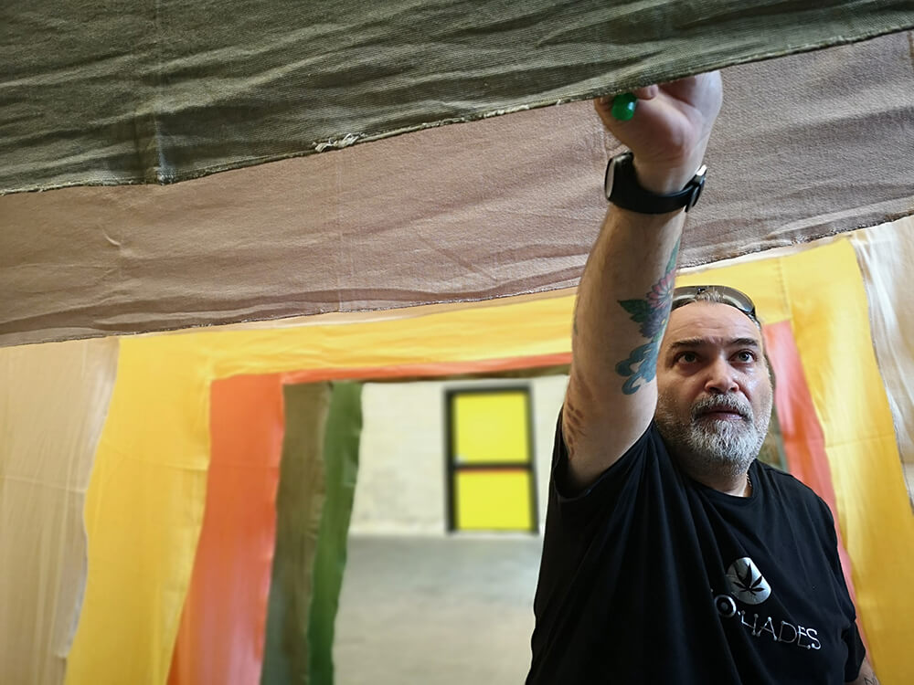 08-massimoburgio-burningmax-50shadesofgreen-salonecanapamilano2019-installation